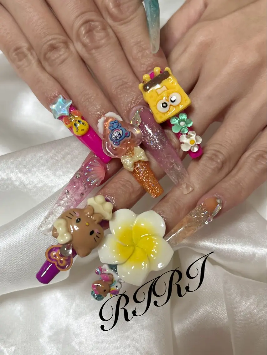ネイル ジェルネイル ロングネイル スカルプネイル シンプルネイル 夏ネイル ハンドネイル riri オーナーのネイルデザイン