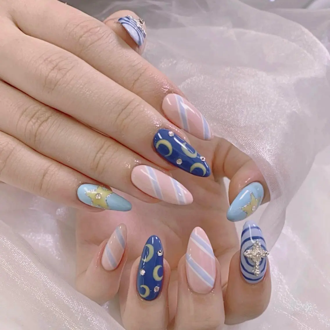 ネイル 成人式 ジェルネイル ネイルチップ ハンドネイル MoMoA Nail ネイル長さ出し専門店のネイルデザイン