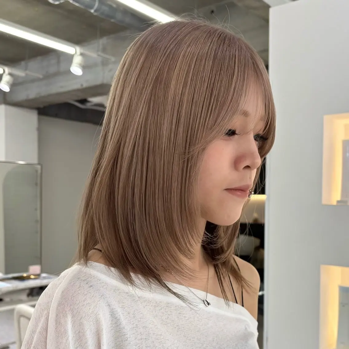 セミロング カラー 服部 沙弥佳のヘアスタイル
