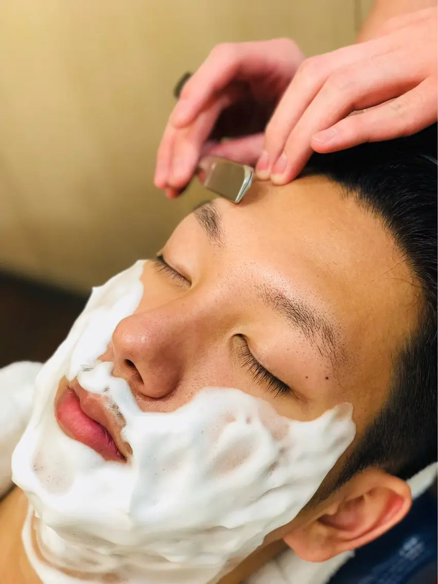 野崎 テレシアのヘアスタイル