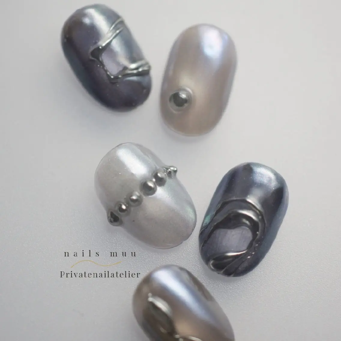 ネイル マグネットネイル ミラーネイル シルバー シンプルネイル ハンドネイル nails muu まゆのネイルデザイン