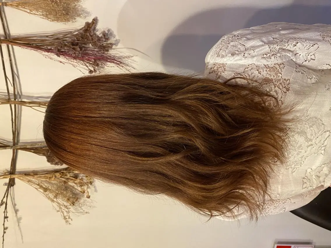 セミロング ブリーチ・カットモデ ル募集中🫧高口小春のヘアスタイル