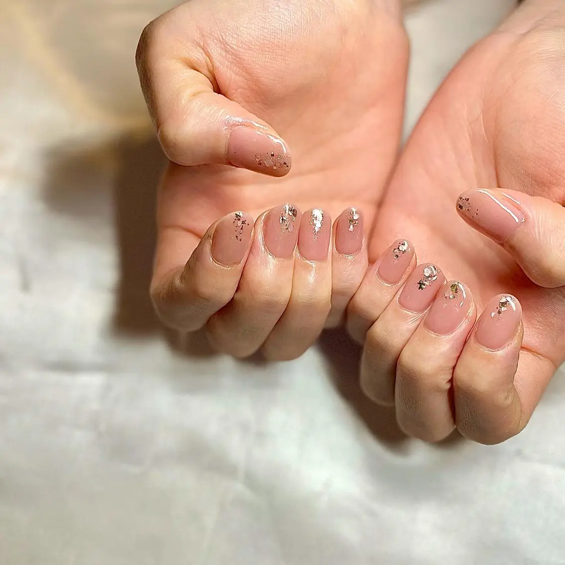 ミディアム カラー パーマ ヘアアレンジ メンズ キッズ ネイル マツエク・マツパ クリアネイル ラメ(グリッター) el. by Aoのネイルデザイン