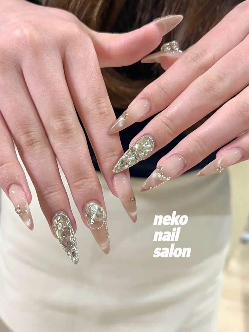 ネイル フレンチネイル キラキラネイル マグネットネイル マグネットフレンチ ハンドネイル neko nailのネイルデザイン