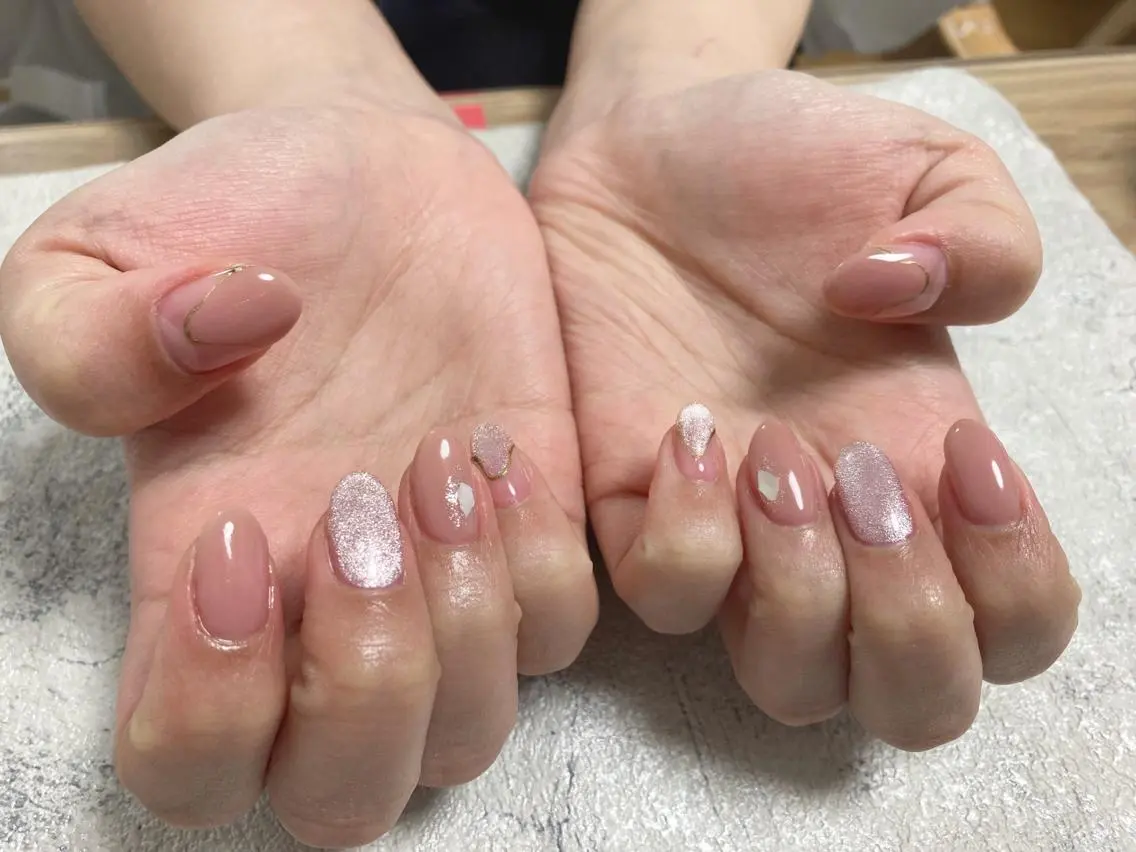 ネイル オーロラネイル フラワーネイル フットネイル フレンチネイル ジェルネイル ハンドネイル mogunail &blowのネイルデザイン