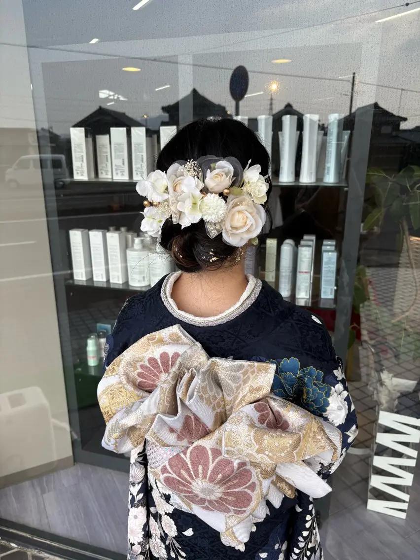 ヘアアレンジ 成人式 お団子ヘア ヘアセット arika さやのマツエク・マツパデザイン