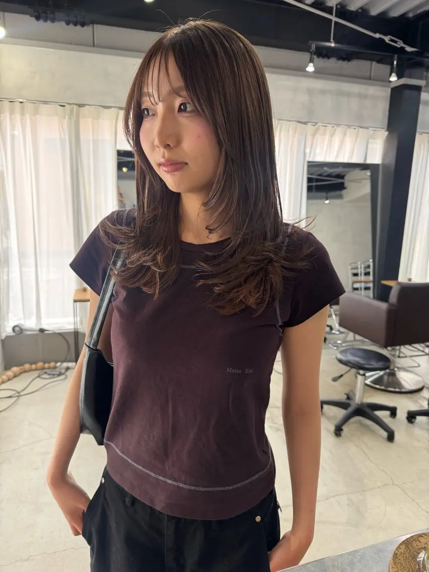 セミロング 顔周りカット レイヤーカット 薮 夏帆のヘアスタイル