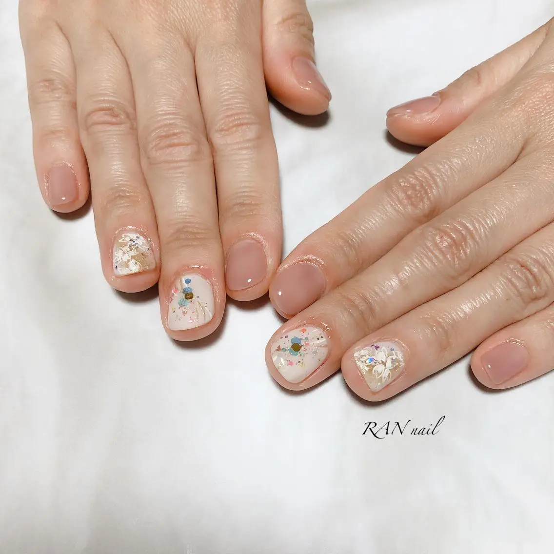 ネイル 桜ネイル 入学式 フラワーネイル フットネイル ゴールド ハンドネイル フットネイル RAN nailのネイルデザイン