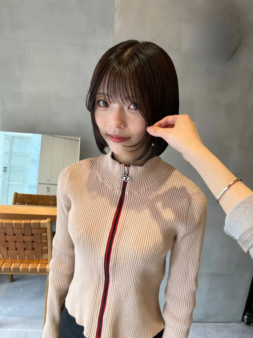 ミディアム カラー カット ヘアカラー トリートメント 縮毛矯正ボブ&顔まわ レイヤー♡TOMOEのヘアスタイル