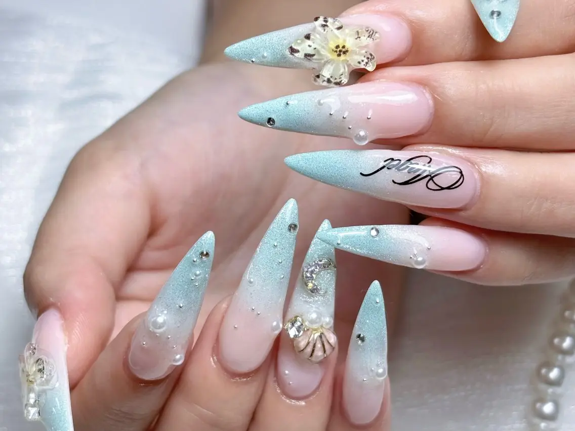 ネイル 長さ出し キラキラネイル 韓国ネイル ロングネイル 夏ネイル ハンドネイル Sully Nail Labのネイルデザイン