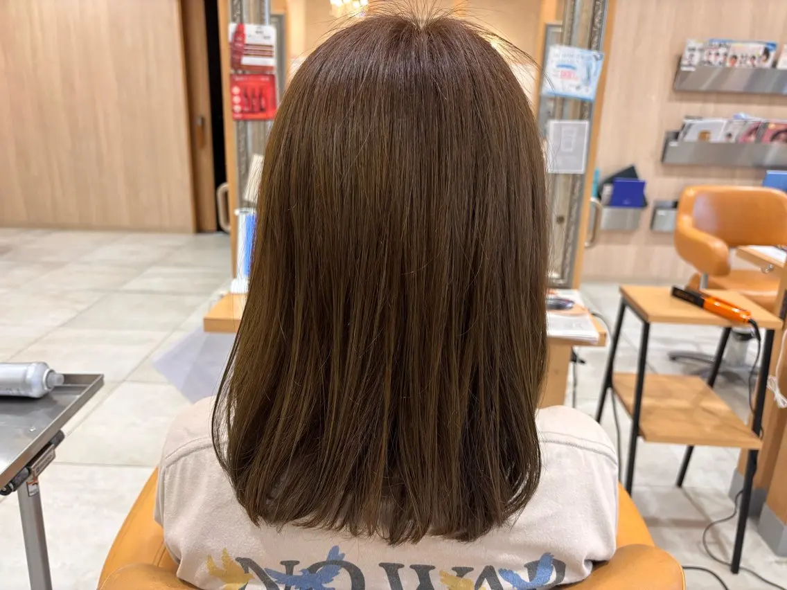 セミロング かわにし ゆきのヘアスタイル