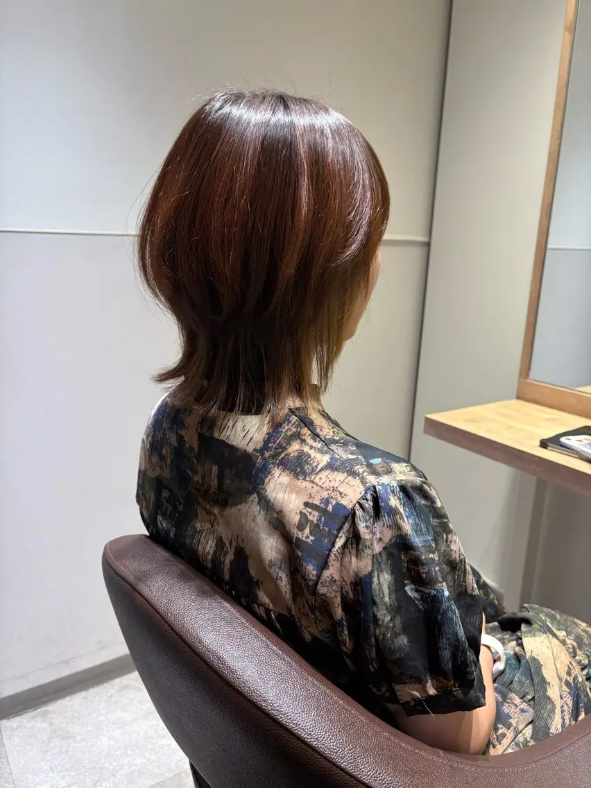 ミディアム ウルフカット カット ヘアカラー 渡辺 健太郎のヘアスタイル