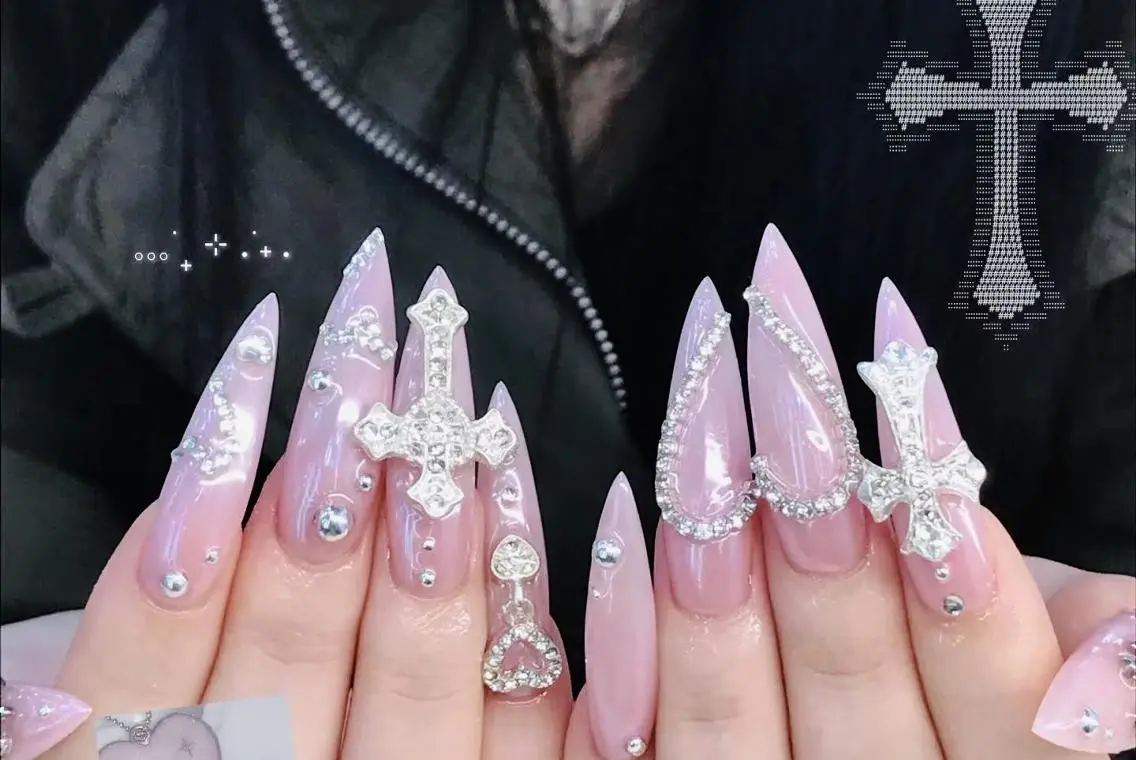 ネイル アートネイル チークネイル ドット フットネイル フレンチネイル ハンドネイル ハンドケア Mika Nails 心斎橋のネイルデザイン