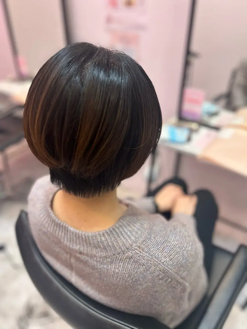 ショート 艶髪特化矯正カット ✨️MOMOEのヘアスタイル