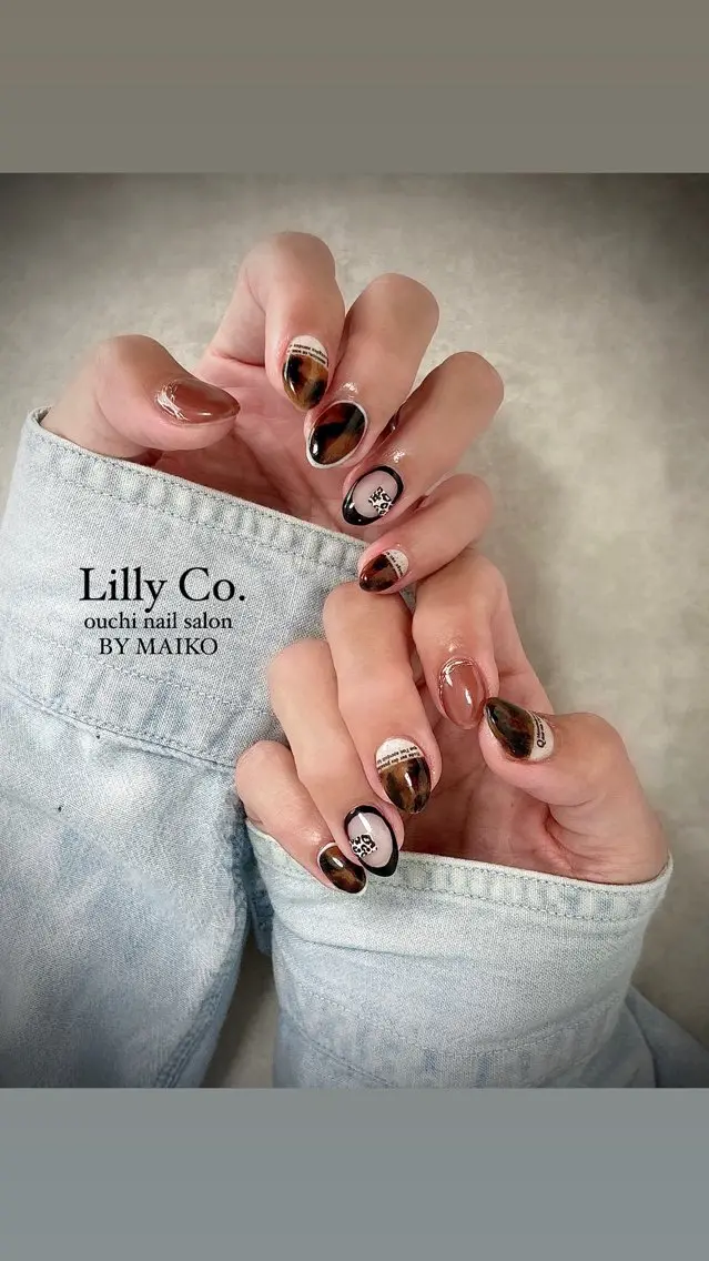 ネイル べっ甲ネイル ハンドネイル ハンドケア Lilly Co.のネイルデザイン