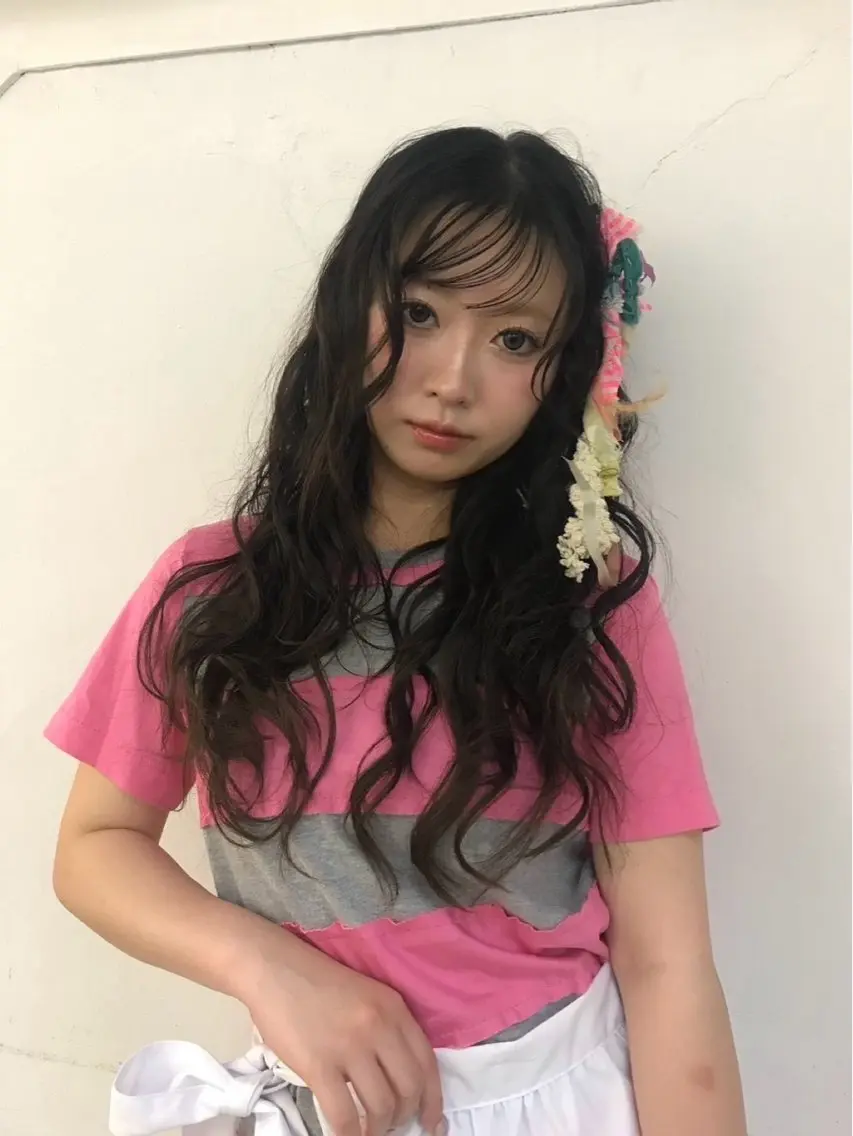 ロング カラー ヘアアレンジ 小森 梨華のヘアスタイル