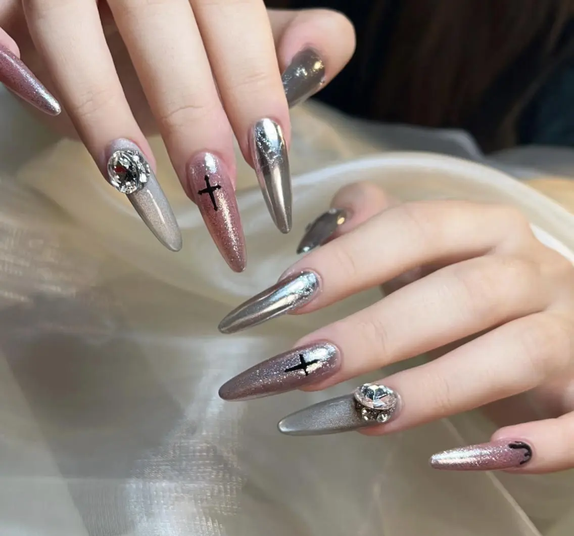 ネイル ハンドネイル 🎀 NaNa_nailのネイルデザイン