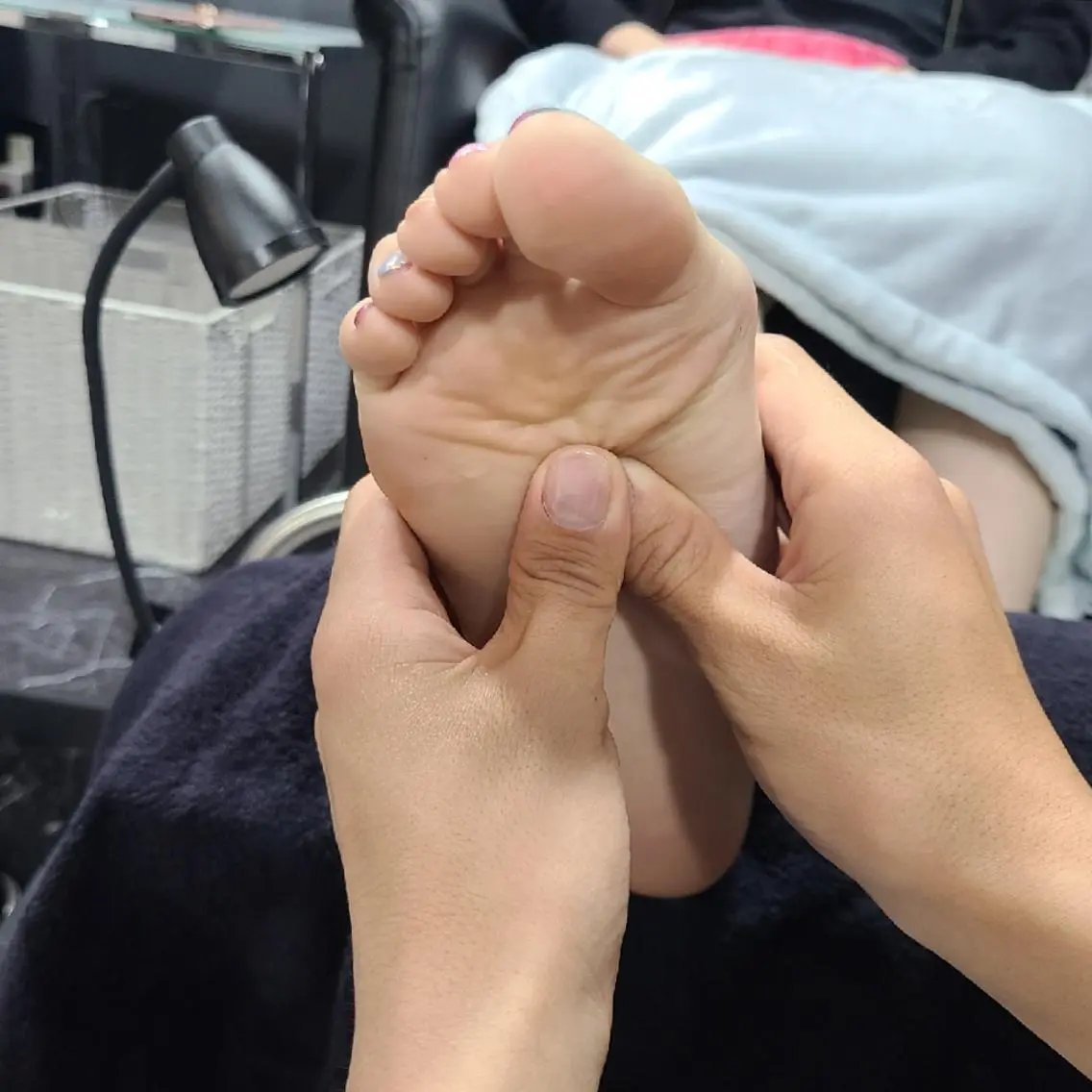 慢性疲労/ガチガチ肩 深層リンパ×ほぐしのエステ・リラクイメージ