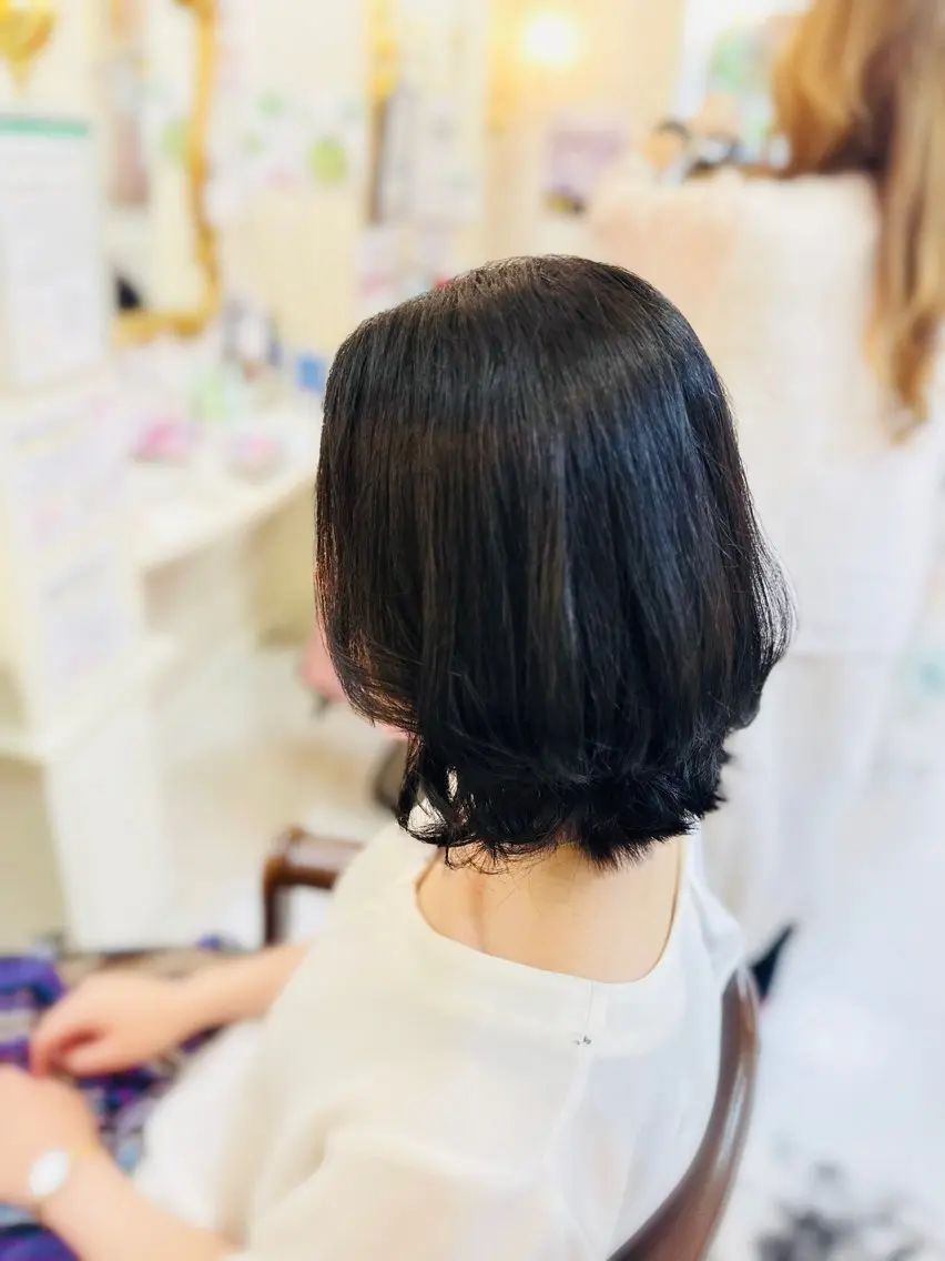 ミディアム レイヤーカット カット 菅沼 美咲のヘアスタイル