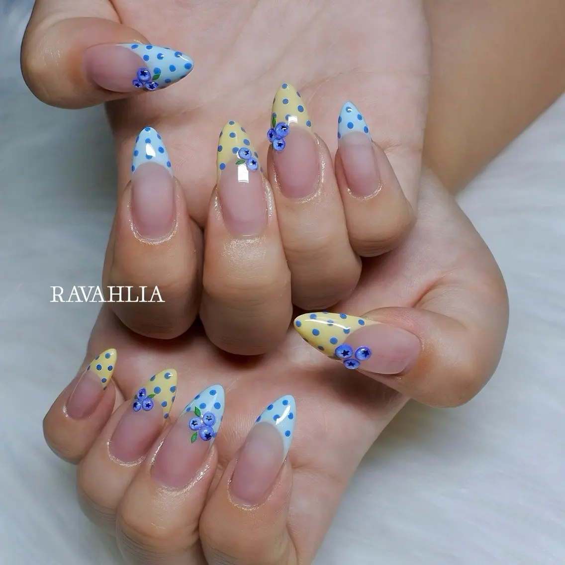 ネイル ハンドネイル nail room RAVAHLIAのネイルデザイン