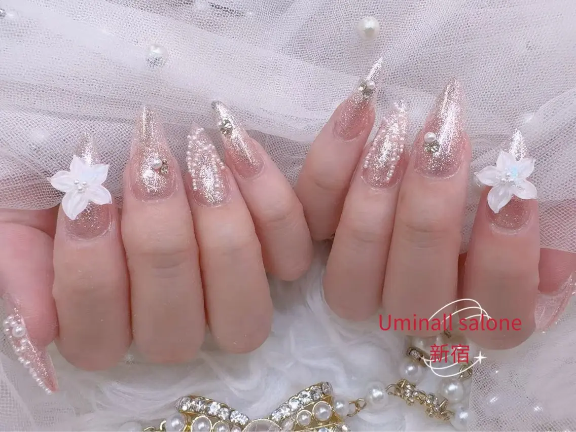 ネイル UMI ネイルサロン新宿🎀のネイルデザイン
