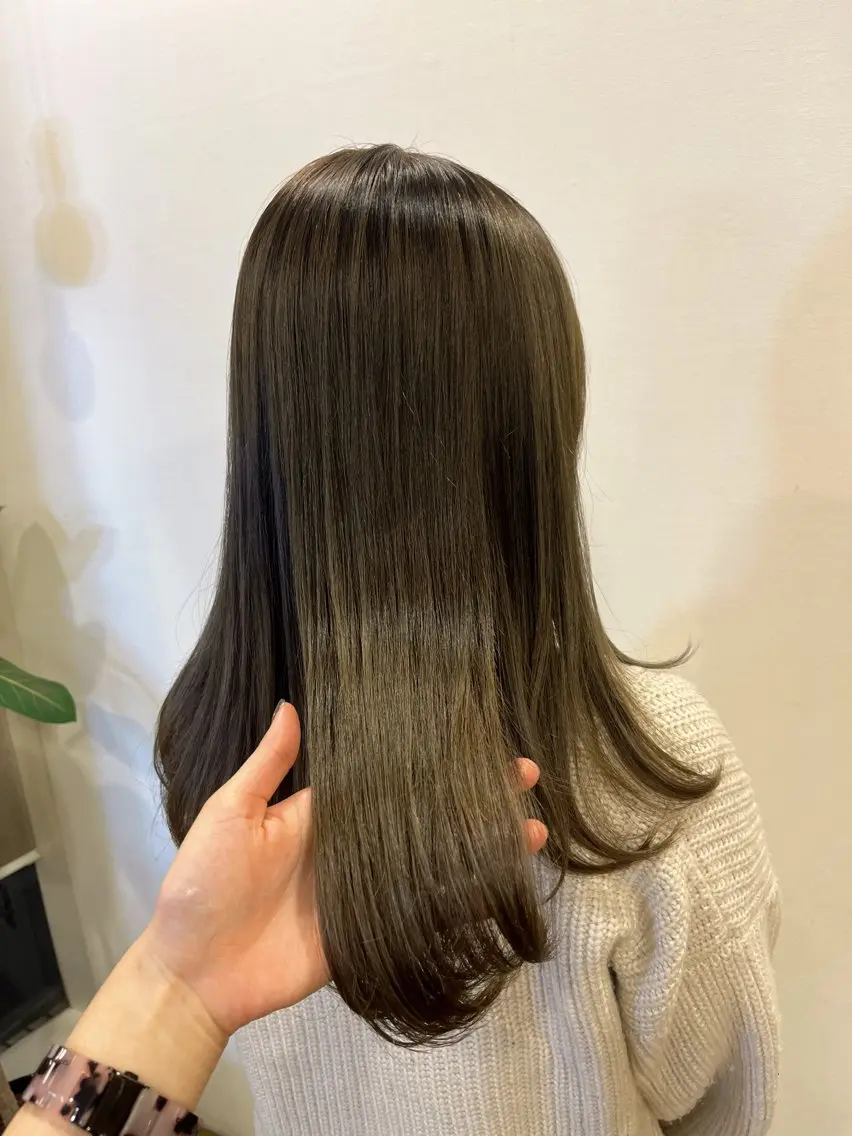 セミロング 田中 結月のヘアスタイル