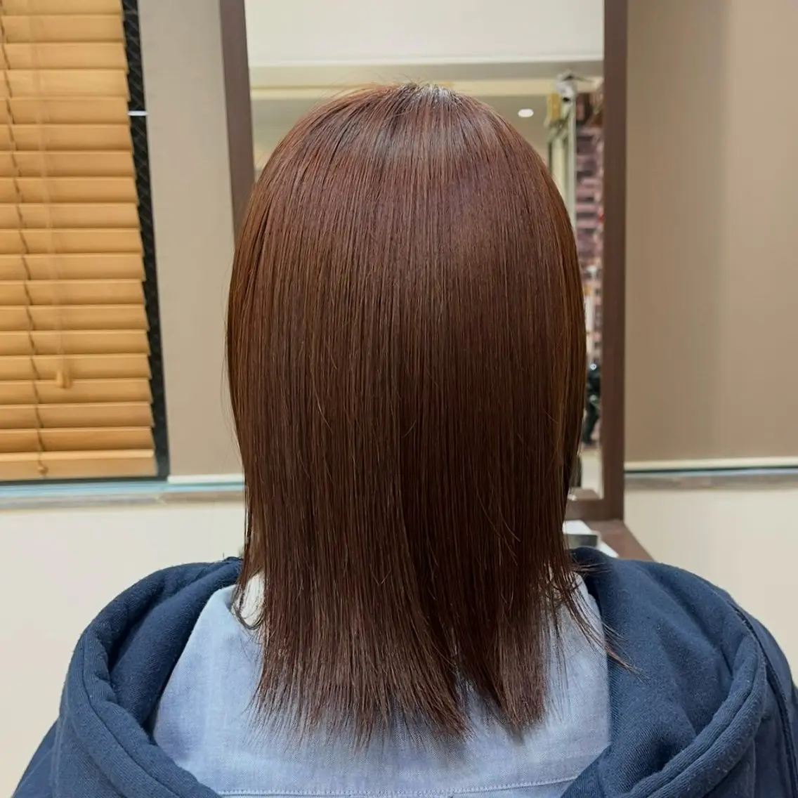ミディアム カラー mi kaのヘアスタイル