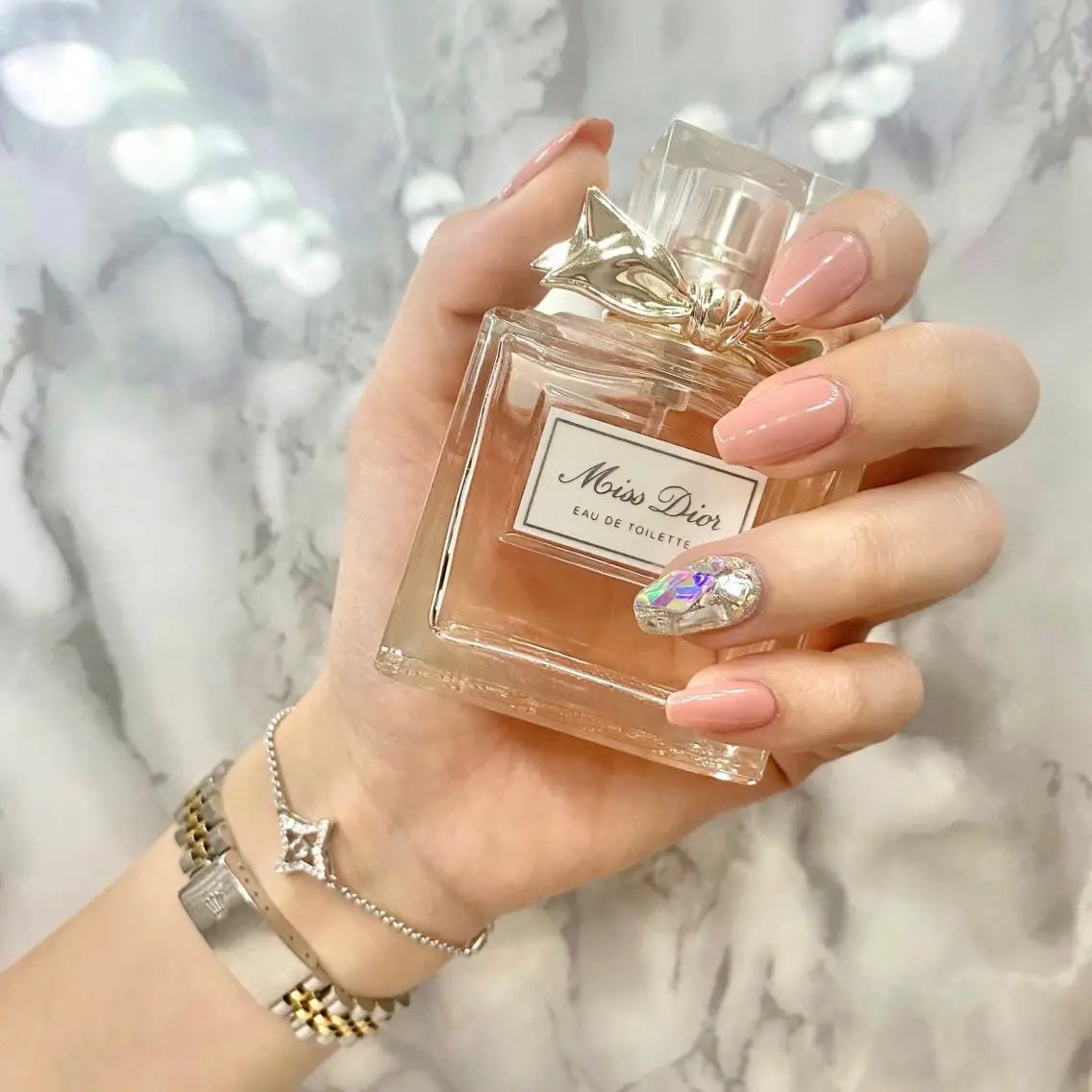 ネイル MoaNail🫶 Yoshiのネイルデザイン