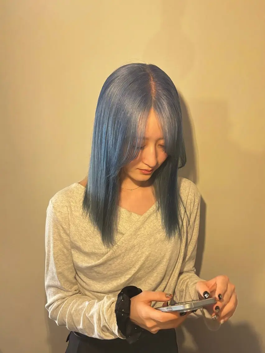 セミロング カラー 関口 玲那のヘアスタイル