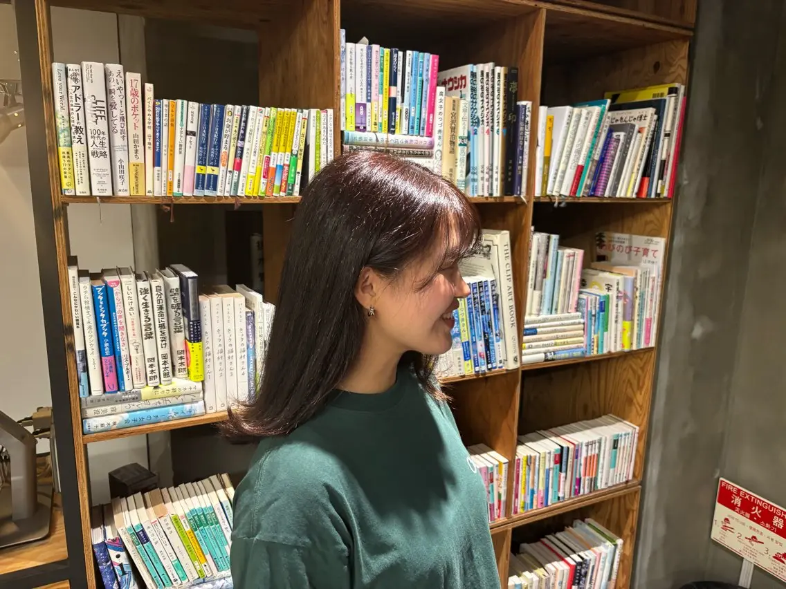 カラー ベージュカラー nii. 源中 優芽花のヘアスタイル