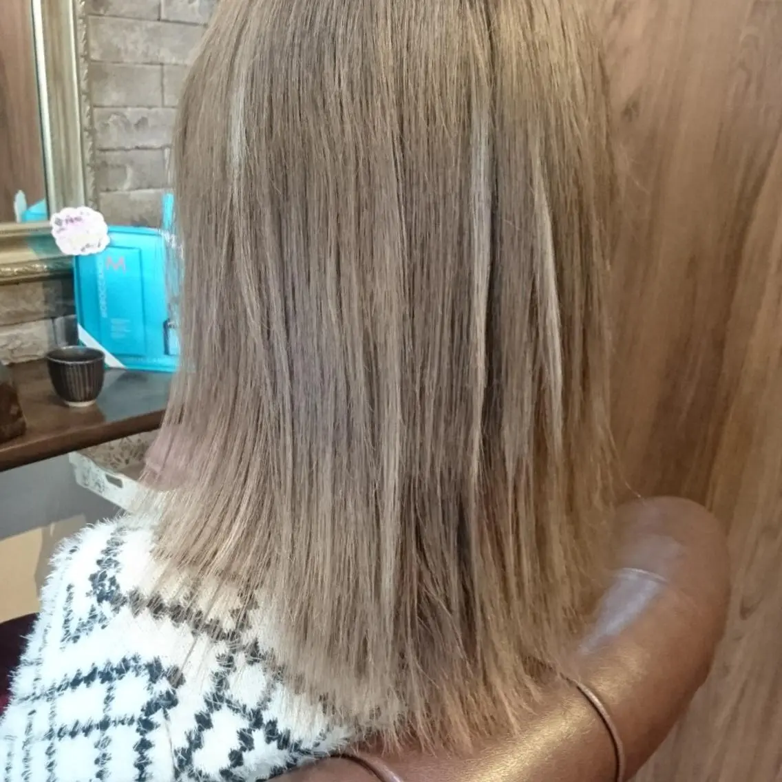 ミディアム カラー ハイライトカラー 3Dハイライト ハイライト ヘアカラー トリートメント 美髪 カラーリストのヘアスタイル