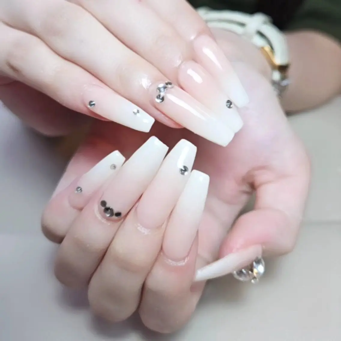 ネイル ハンドネイル 🍭Yun nail hyejin🌸のネイルデザイン