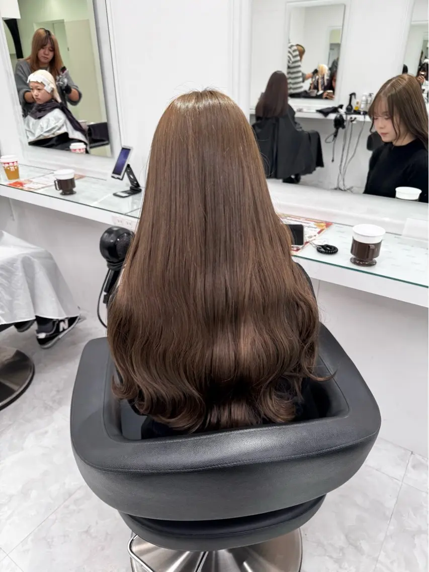 ロング カラー ヘアアレンジ 透け上品ハイトーン 職人ゆうと🤍のヘアスタイル