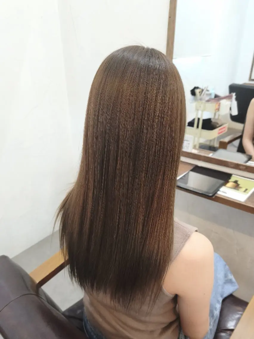 ロング ヘアカラー LEASH 北原のヘアスタイル
