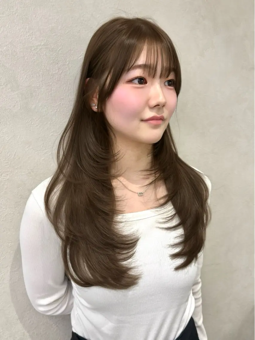 ロング カラー ヘアアレンジ カット ヘアカラー fumika🎀 ベージュのヘアスタイル