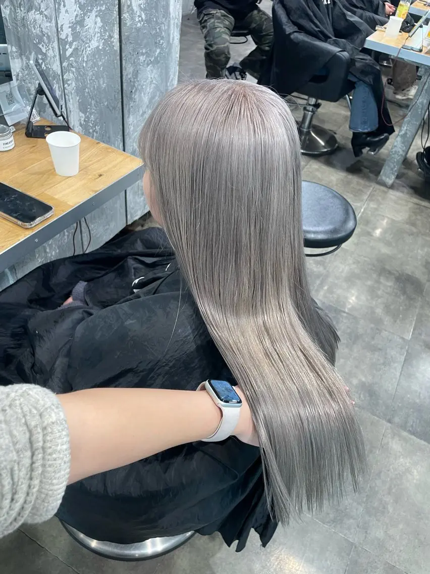 ロング カラー ヘアカラー ハイトーン 横浜💞ミオのヘアスタイル