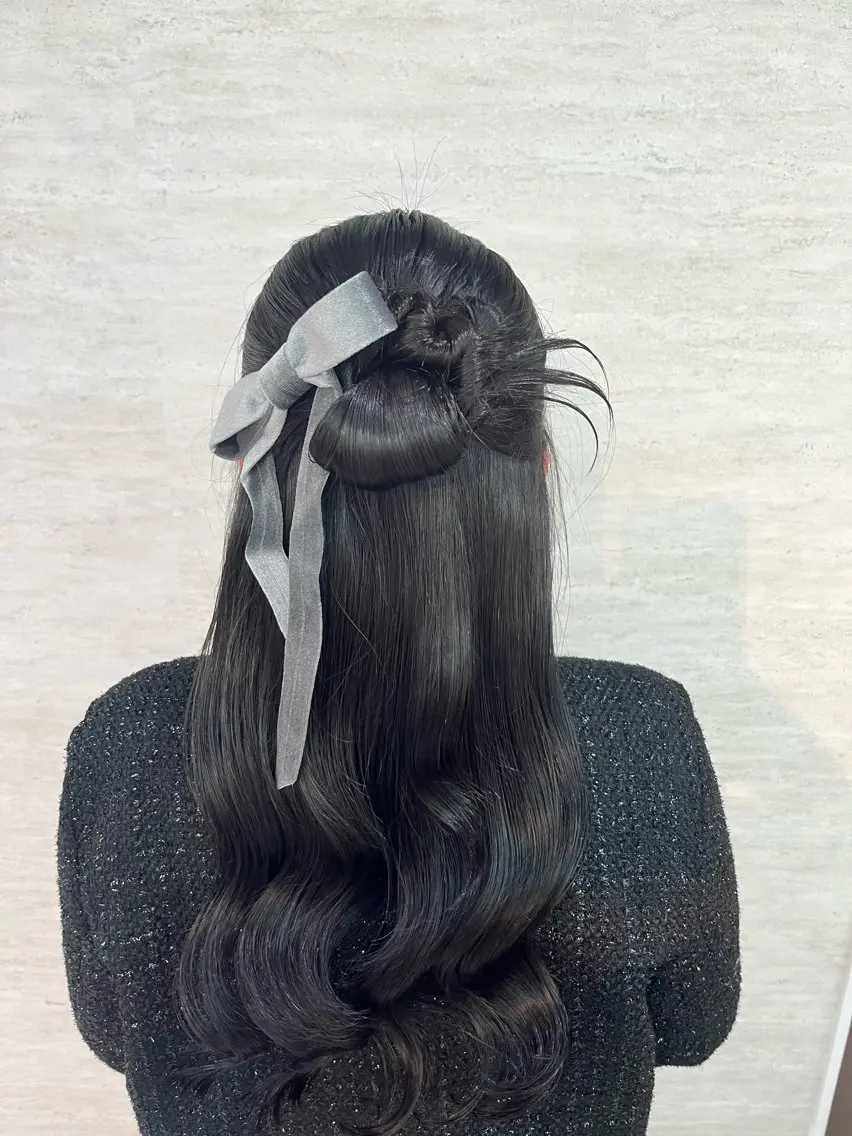 ロング ヘアセット 🩶艶感ハイトーン/ 池袋/mei🩶のヘアスタイル