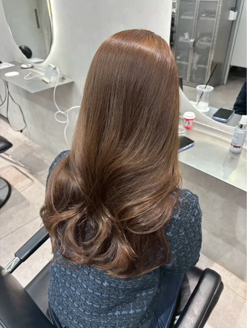 ロング ヘアカラー 髪質改善ストレート 🫧seiyaのヘアスタイル