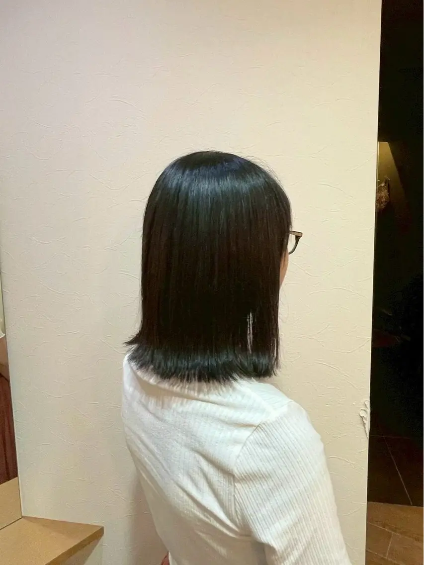 ミディアム 外ハネヘア DEURA(デウラ) ✂のヘアスタイル
