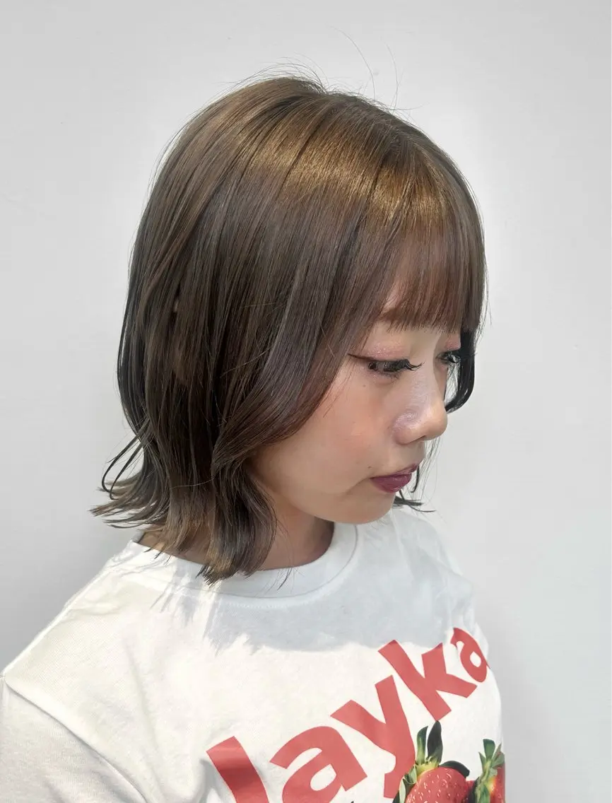ミディアム ヘアカラー HIKARI ブリーチ/ハイトーンのヘアスタイル