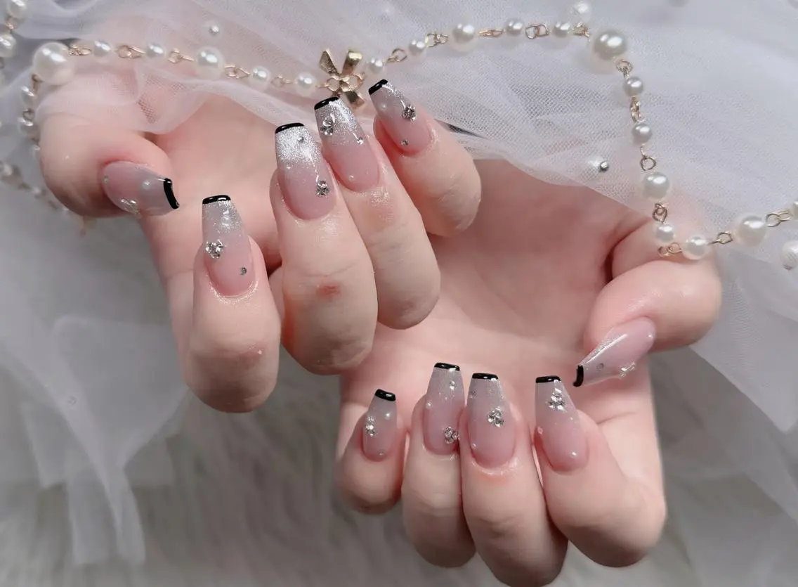 ネイル フレンチネイル ジェルネイル ハロウィン 韓国ネイル マグネットネイル ハンドネイル Hbaby nailのネイルデザイン