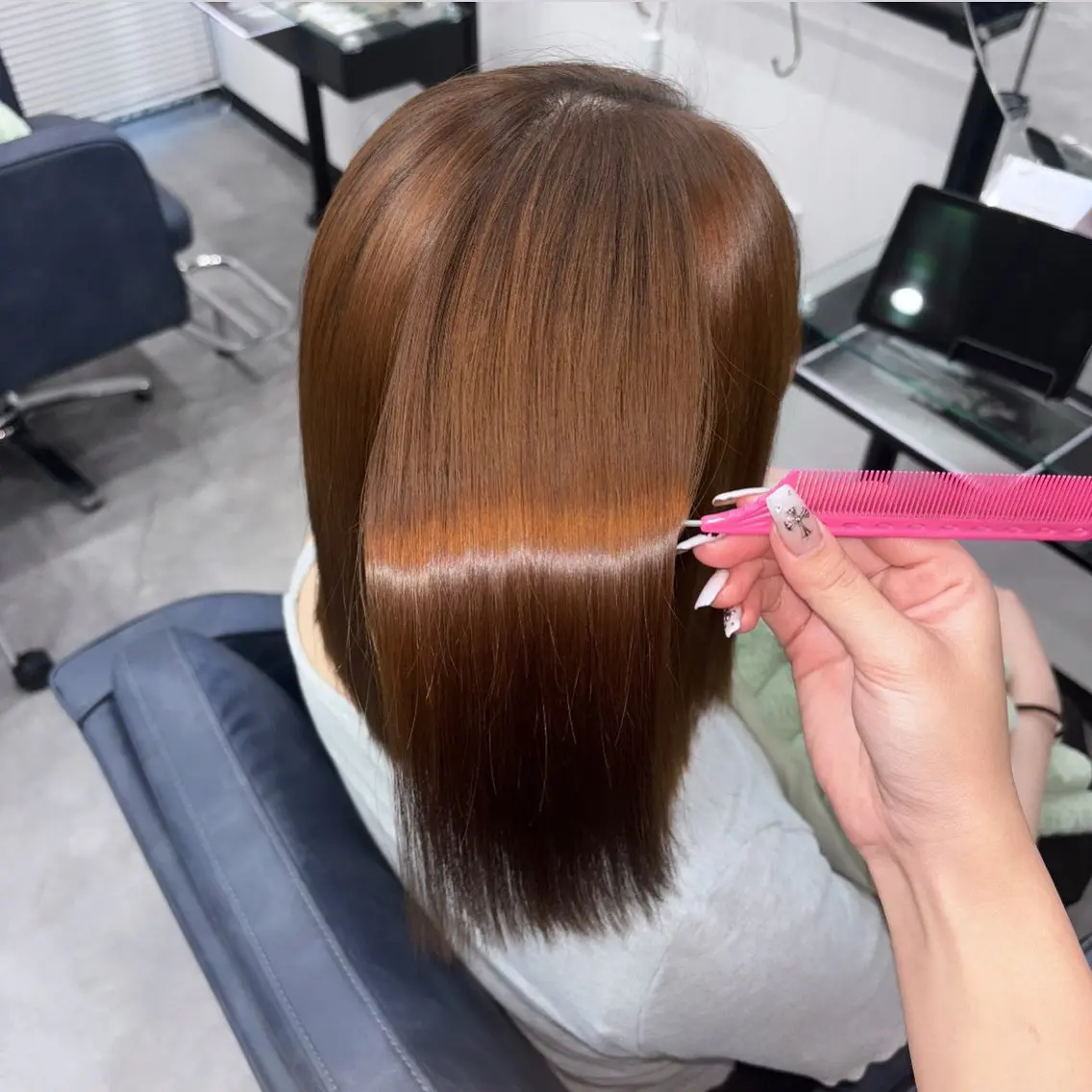 ミディアム 縮毛矯正 縮毛矯正 トリートメント ハイトーンカラー / kureaのヘアスタイル