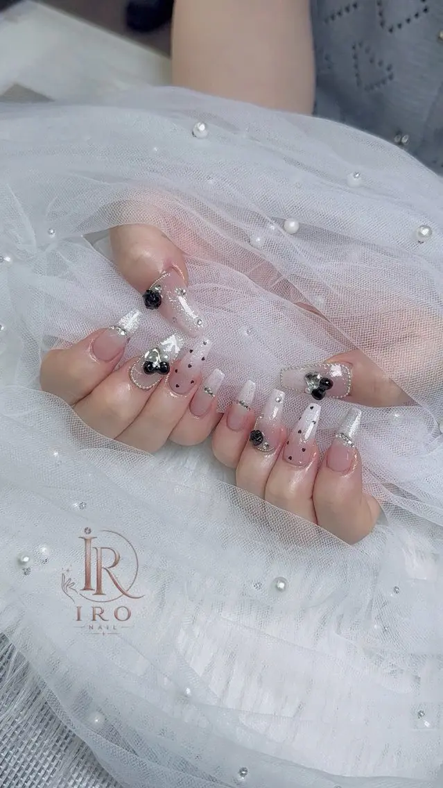 ネイル ハンドネイル IRO Nail Studioのネイルデザイン