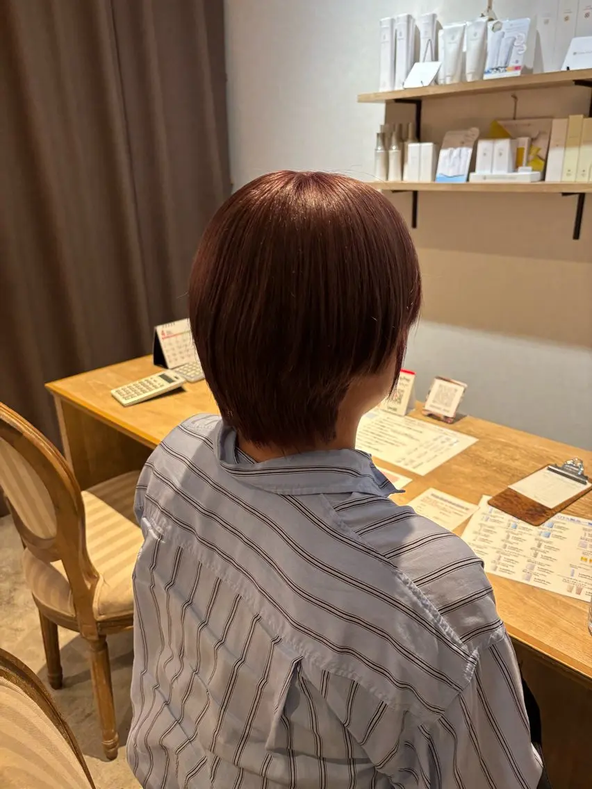 ショート ヘアカラー 河田 綺香のヘアスタイル