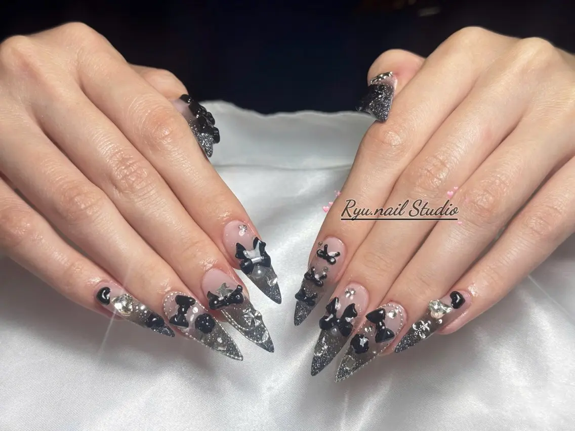 ネイル アートネイル フレンチネイル ジェルネイル キラキラネイル ニュアンスネイル ハンドネイル Ryu Nail YukiChanのネイルデザイン