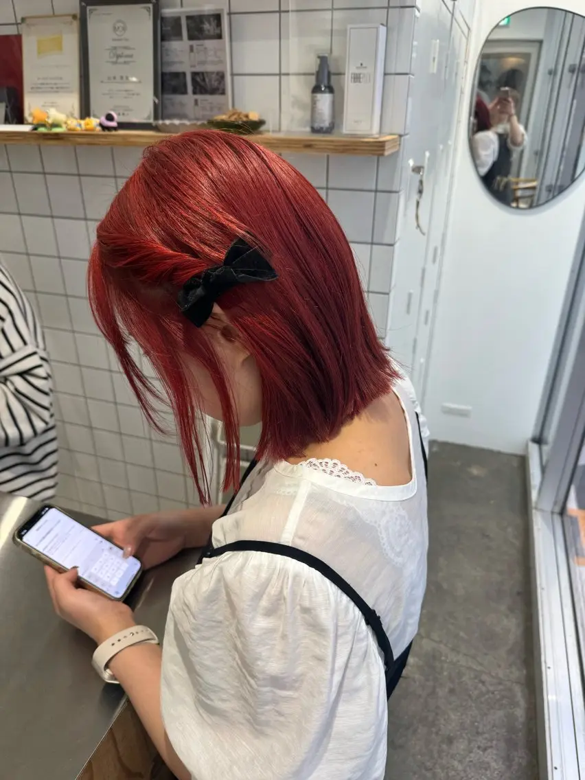 ショート カラー ブリーチ 新宿 似合わせカラー HINAのヘアスタイル