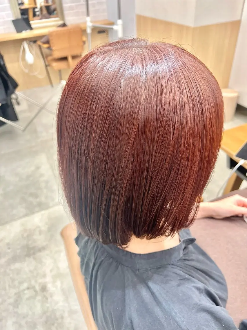 ショート 縮毛矯正 トリートメント レイヤー・カット モデル・透明感カラーのヘアスタイル