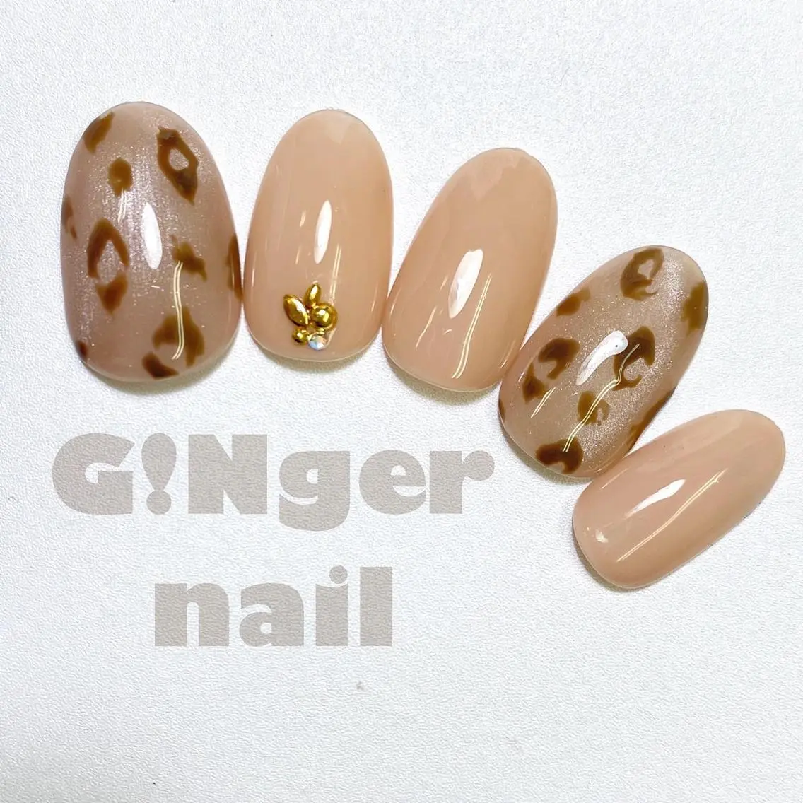 ネイル マグネットネイル 代々木 GINGERNAILのネイルデザイン
