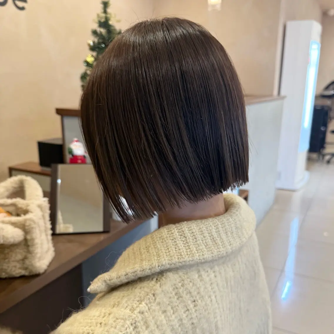 ショート カラー ベージュカラー 透明感カラー ボブ カット ヘアカラー トリートメント カノエ宇部厚南店 /つむぎのヘアスタイル
