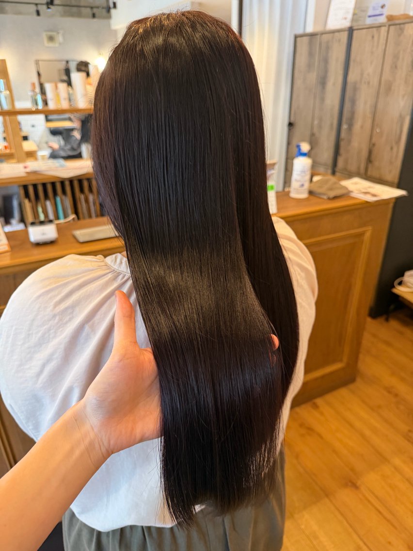 ロング カラー ブラウンカラー パープルカラー パープルブラウン AKI /ストレート カラーモデル募集のヘアスタイル